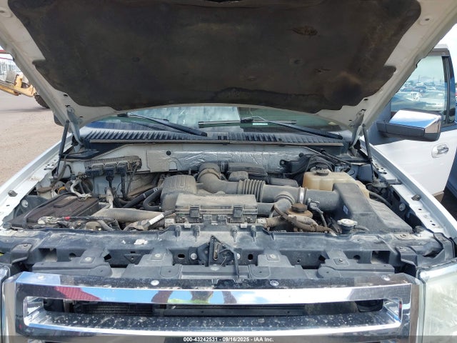 Ford Expedition 2014 1FMJU1J5XEEF63815 Image 10