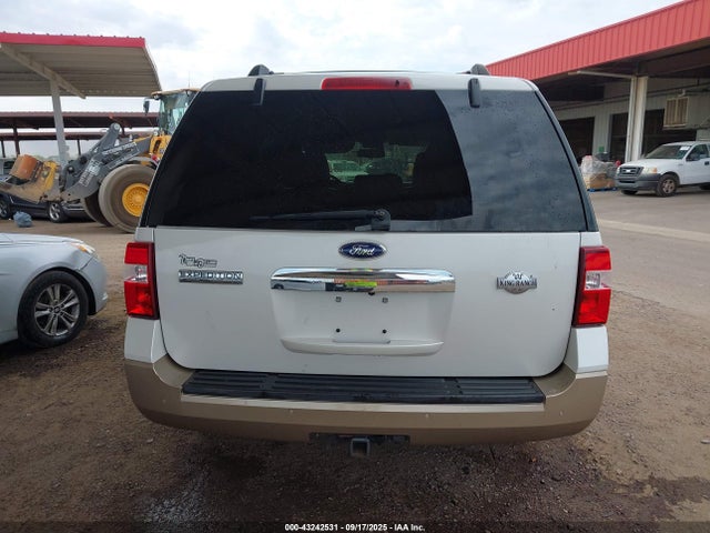 Ford Expedition 2014 1FMJU1J5XEEF63815 Image 16