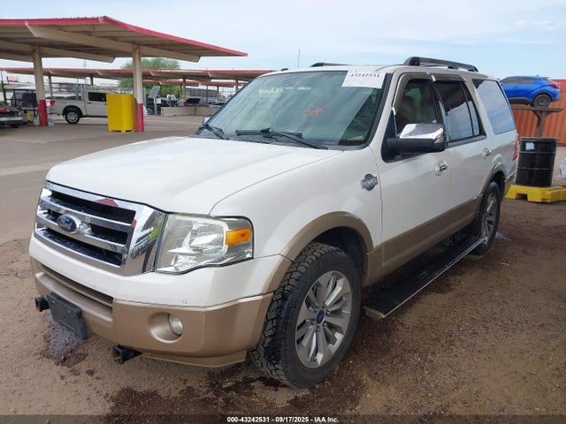 Ford Expedition 2014 1FMJU1J5XEEF63815 Image 2