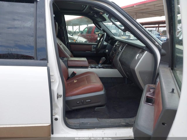 Ford Expedition 2014 1FMJU1J5XEEF63815 Image 5