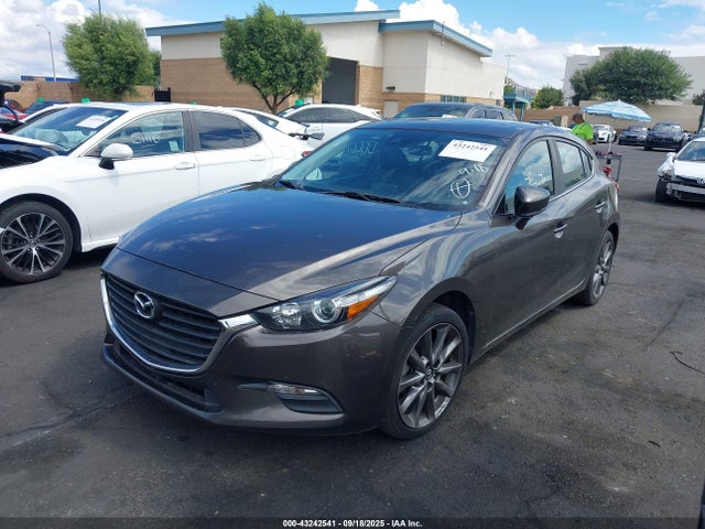 Mazda py 2018 3MZBN1L31JM182390 Image 2