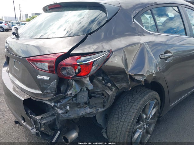 Mazda py 2018 3MZBN1L31JM182390 Image 6