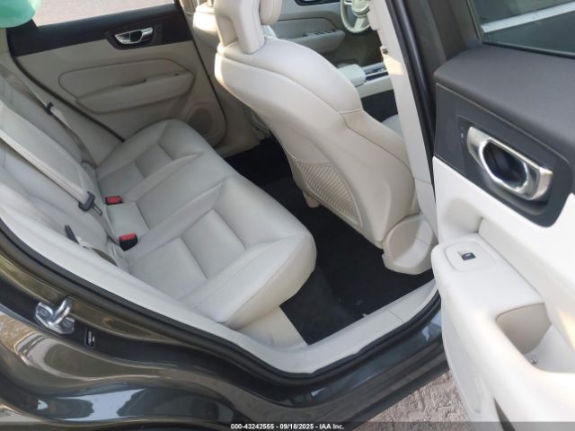 2019 VOLVO XC60 LYV102RK7KB187067 Photo 7