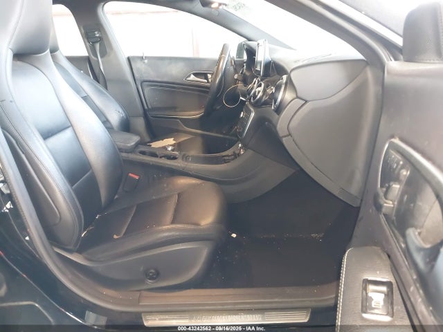WDDSJ4EB6FN197782 Mercedes-Benz CLA-Class