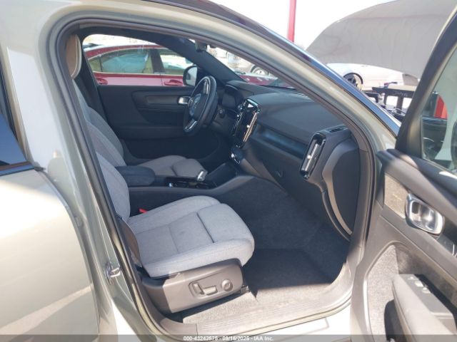2023 VOLVO XC40 RECHARGE PURE ELECTRIC YV4ED3UMXP2967333 Photo 4