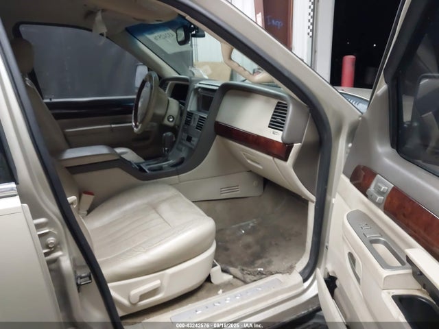 2004 LINCOLN AVIATOR 5LMEU68H14ZJ30130 Photo 4