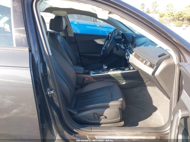 2017 AUDI A4 WAUGNAF43HN029150 Photo 4