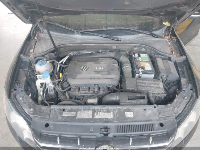 Volkswagen 2014 2014 1VWCT7A31EC051970 Image 10