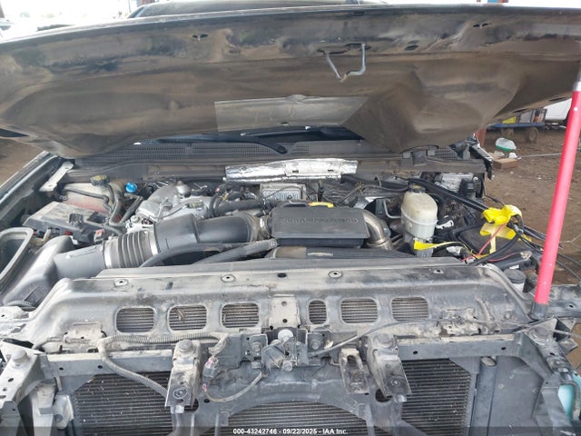 1GT12UEY9JF140759 GMC l5p - direct injection, duramax, gen 5, var 1