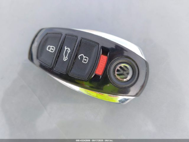 2011 VOLKSWAGEN TOUAREG WVGFK9BP2BD005291 Photo 10