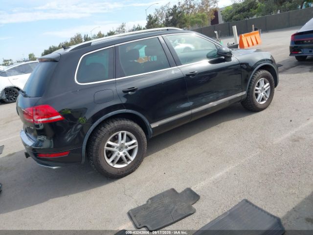 2011 VOLKSWAGEN TOUAREG WVGFK9BP2BD005291 Photo 3