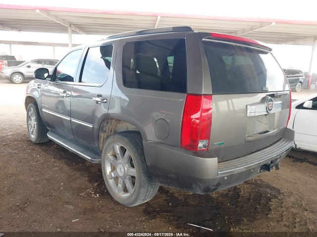 2011 CADILLAC ESCALADE 1GYS4BEF4BR191534 Photo 2