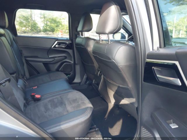 2023 MITSUBISHI OUTLANDER JA4J4UA86PZ020886 Photo 7