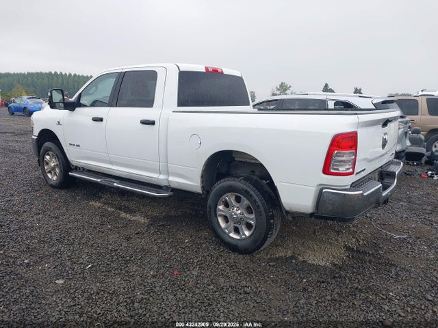 3C6UR5DL2RG303435 RAM 2024