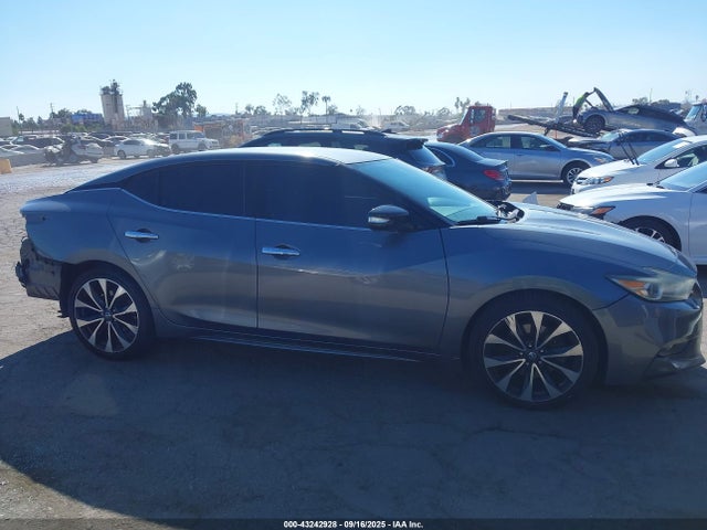 1N4AA6AP3GC410533 Nissan 2016