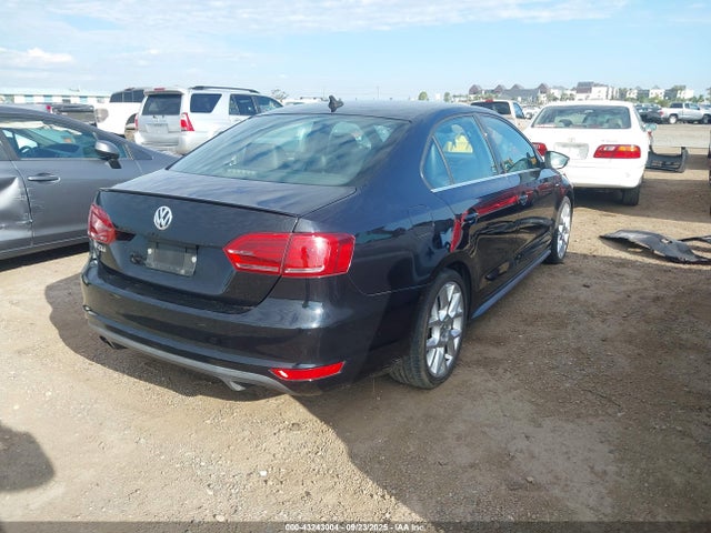 3VW4T7AJ1EM271823 Volkswagen Jetta