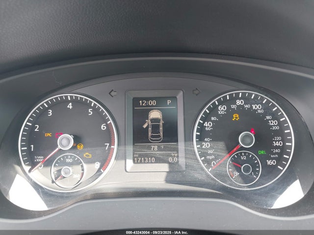 3VW4T7AJ1EM271823 Volkswagen Jetta
