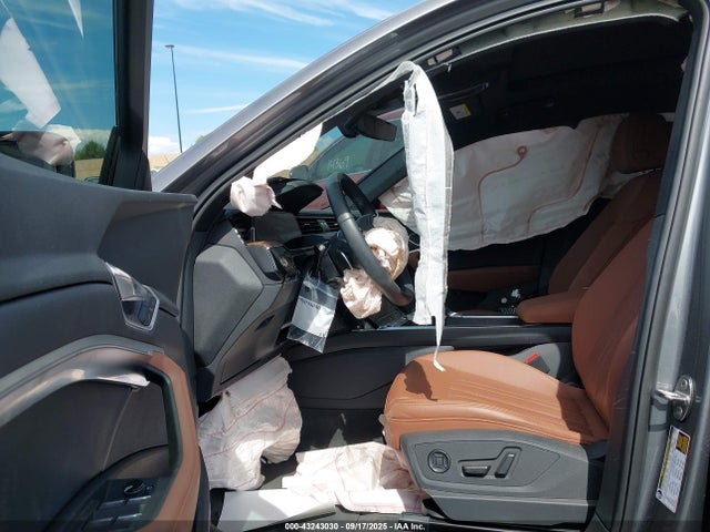 2023 AUDI E-TRON WA1LAAGE3PB010919 Photo 4