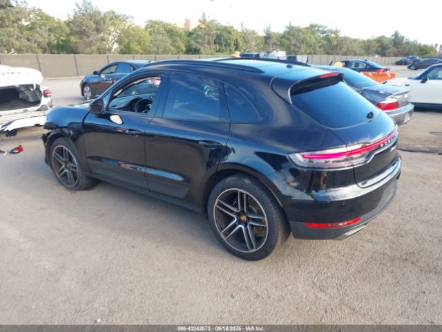 2021 PORSCHE MACAN WP1AA2A59MLB16677 Photo 2