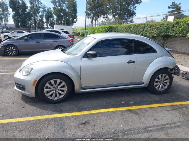 3VWF17ATXGM617628 Volkswagen 2016