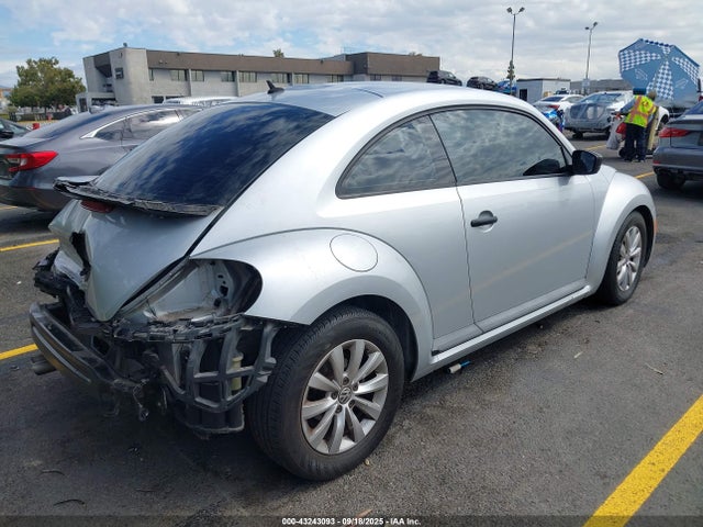 3VWF17ATXGM617628 Volkswagen 2016