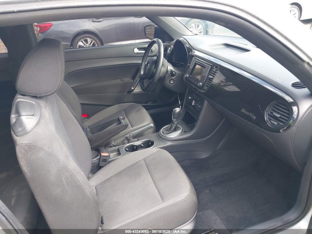 3VWF17ATXGM617628 Volkswagen 2016