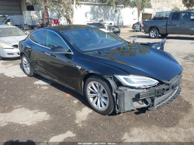 2016 TESLA MODEL S 5YJSA1E15GF161243 Photo 0