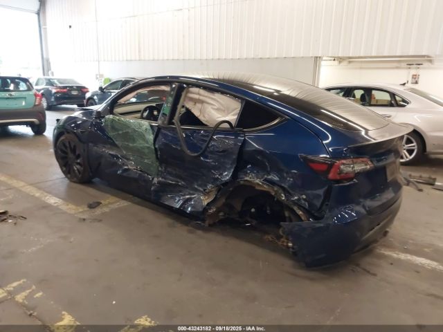 2021 TESLA MODEL Y 5YJYGDEF9MF230520 Photo 2