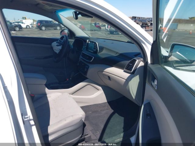 2019 HYUNDAI TUCSON KM8J33ALXKU064835 Photo 4