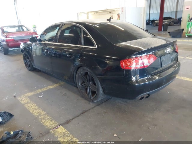 2010 AUDI A4 WAUHFAFL3AN009110 Photo 2