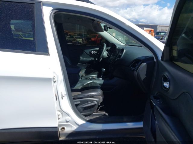 2021 JEEP CHEROKEE 1C4PJLLB6MD240372 Photo 4