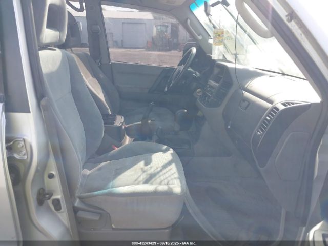 2002 MITSUBISHI MONTERO JA4MW31R92J056556 Photo 4