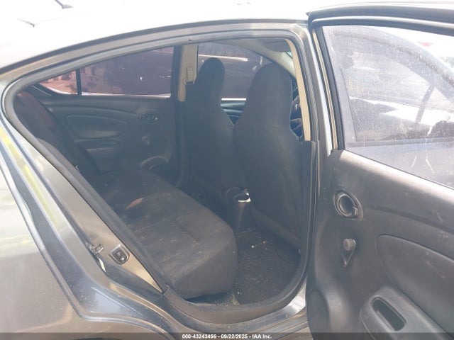 3N1CN7AP5GL889851 Nissan 2016