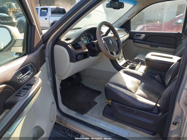 2008 CADILLAC ESCALADE ESV 1GYFK46868R244794 Photo 4