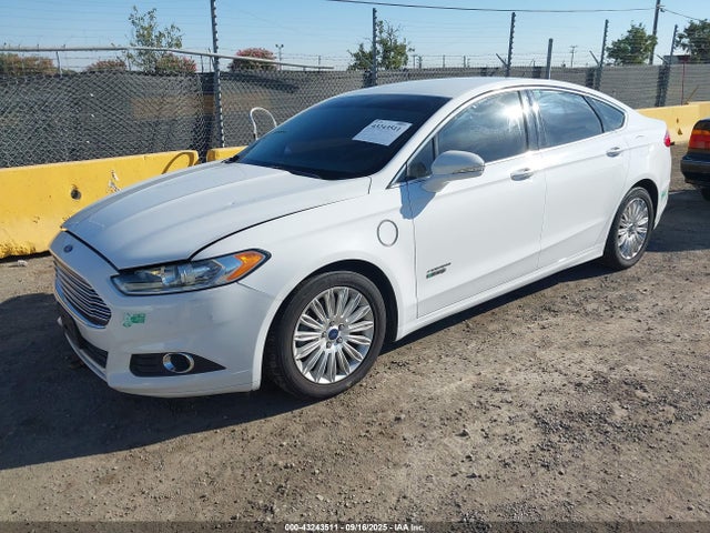 Ford Fusion 2015 3FA6P0PU1FR281660 Image 2