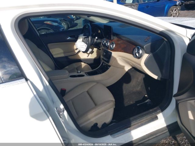 2019 MERCEDES-BENZ GLA 250 WDCTG4EB2KJ551287 Photo 4