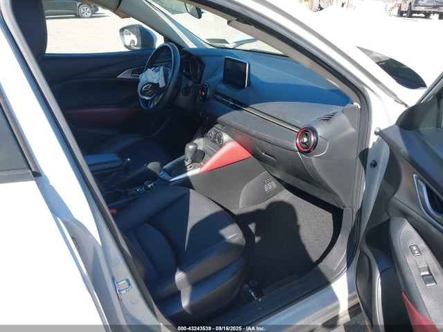 Mazda pe 2017 JM1DKFC79H0174927 Image 5