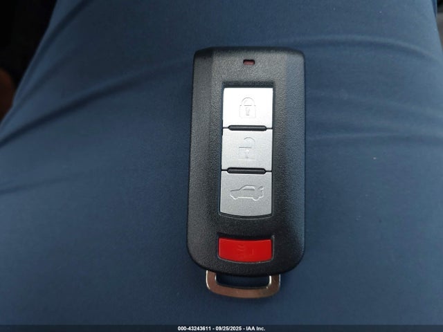 2016 MITSUBISHI OUTLANDER JA4AD3A37GZ065270 Photo 10