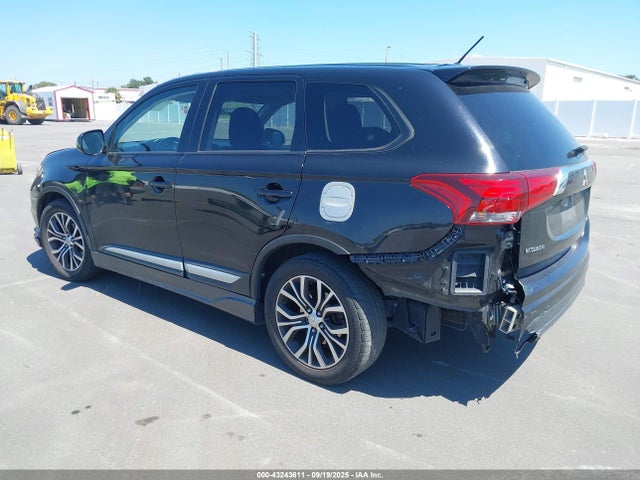 2016 MITSUBISHI OUTLANDER JA4AD3A37GZ065270 Photo 2