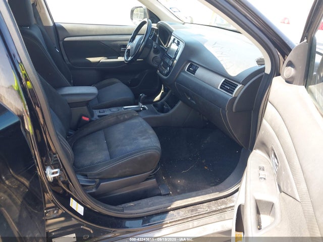 2016 MITSUBISHI OUTLANDER JA4AD3A37GZ065270 Photo 4