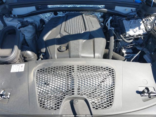 2024 PORSCHE MACAN WP1AA2A59RLB17464 Photo 9