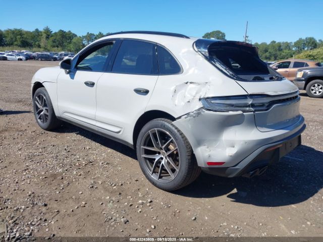 2024 PORSCHE MACAN WP1AA2A59RLB17464 Photo 2