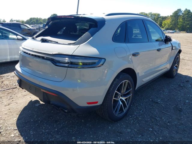 2024 PORSCHE MACAN WP1AA2A59RLB17464 Photo 3