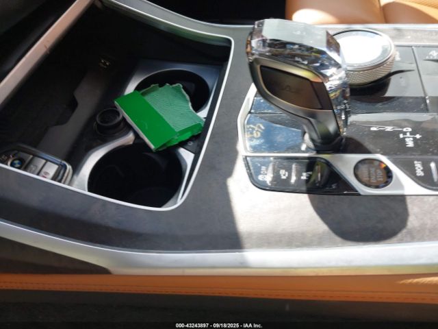2022 BMW X7 5UXCW2C00N9L75651 Photo 10