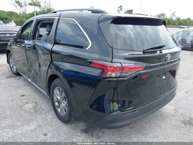2021 TOYOTA SIENNA 5TDYRKEC3MS058534 Photo 2
