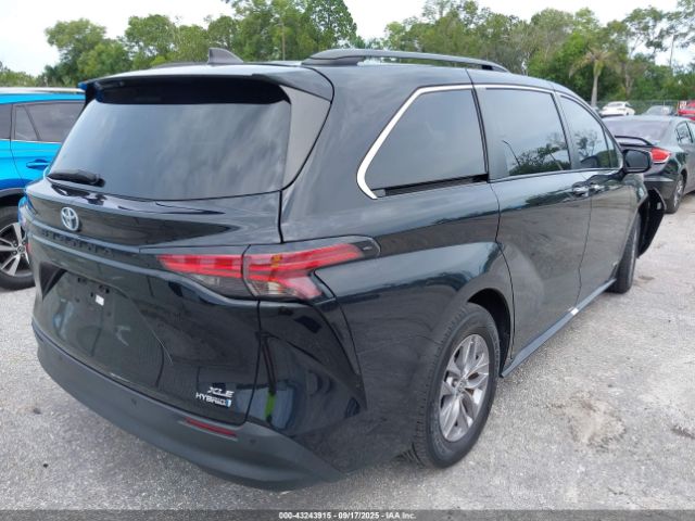 2021 TOYOTA SIENNA 5TDYRKEC3MS058534 Photo 3