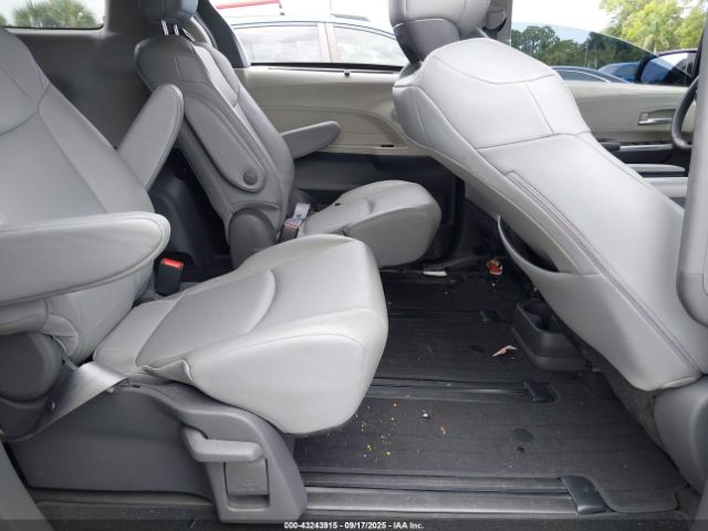 2021 TOYOTA SIENNA 5TDYRKEC3MS058534 Photo 7