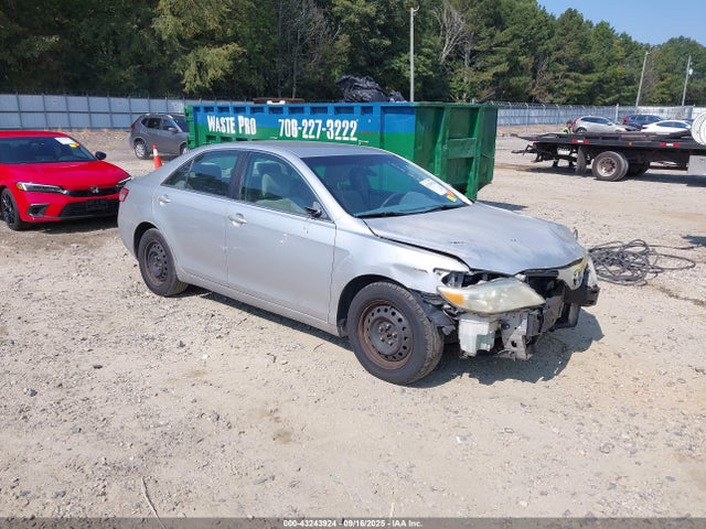 2010 Toyota Camry Le მანქანა იყიდება აუქციონზე, vin: 4T4BF3EK9AR015479, აუქციონის ნომერი: 43243924