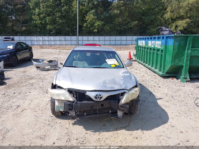2010 Toyota Camry Le მანქანა იყიდება აუქციონზე, vin: 4T4BF3EK9AR015479, აუქციონის ნომერი: 43243924