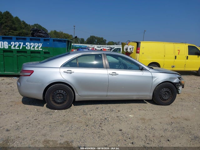 2010 Toyota Camry Le მანქანა იყიდება აუქციონზე, vin: 4T4BF3EK9AR015479, აუქციონის ნომერი: 43243924